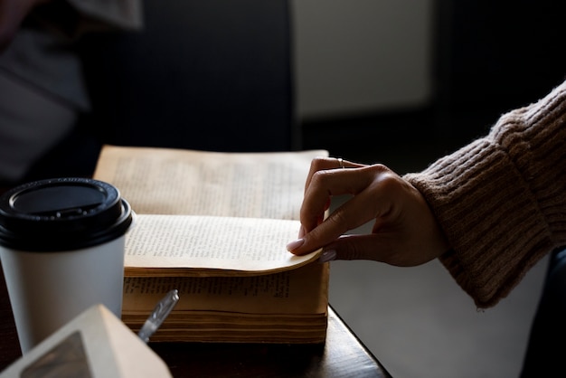 七年级英语上册课本单词含26个大写字母的单词表